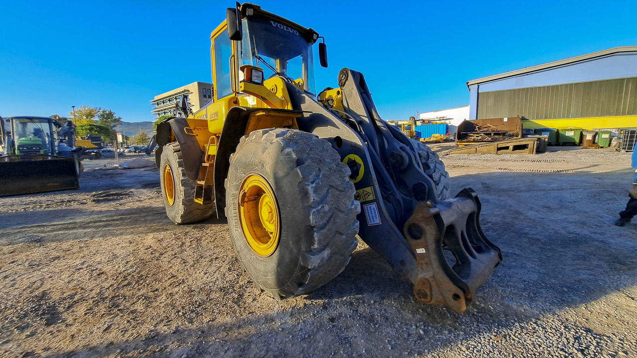 Volvo L120E - Wheel loader: gambar 3 Volvo L120E - Wheel loader: gambar 3