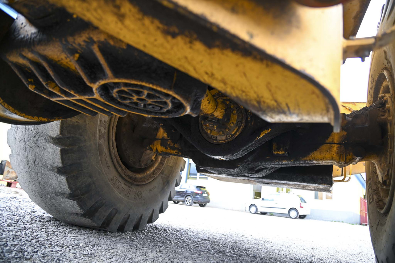Wheel loader Volvo L150: gambar 26