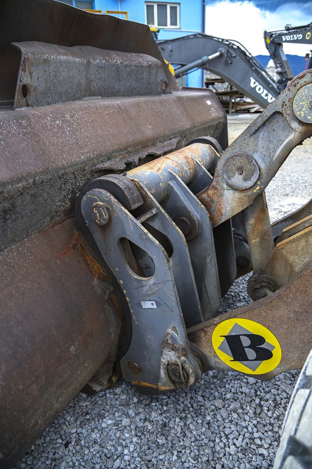 Wheel loader Volvo L150: gambar 14