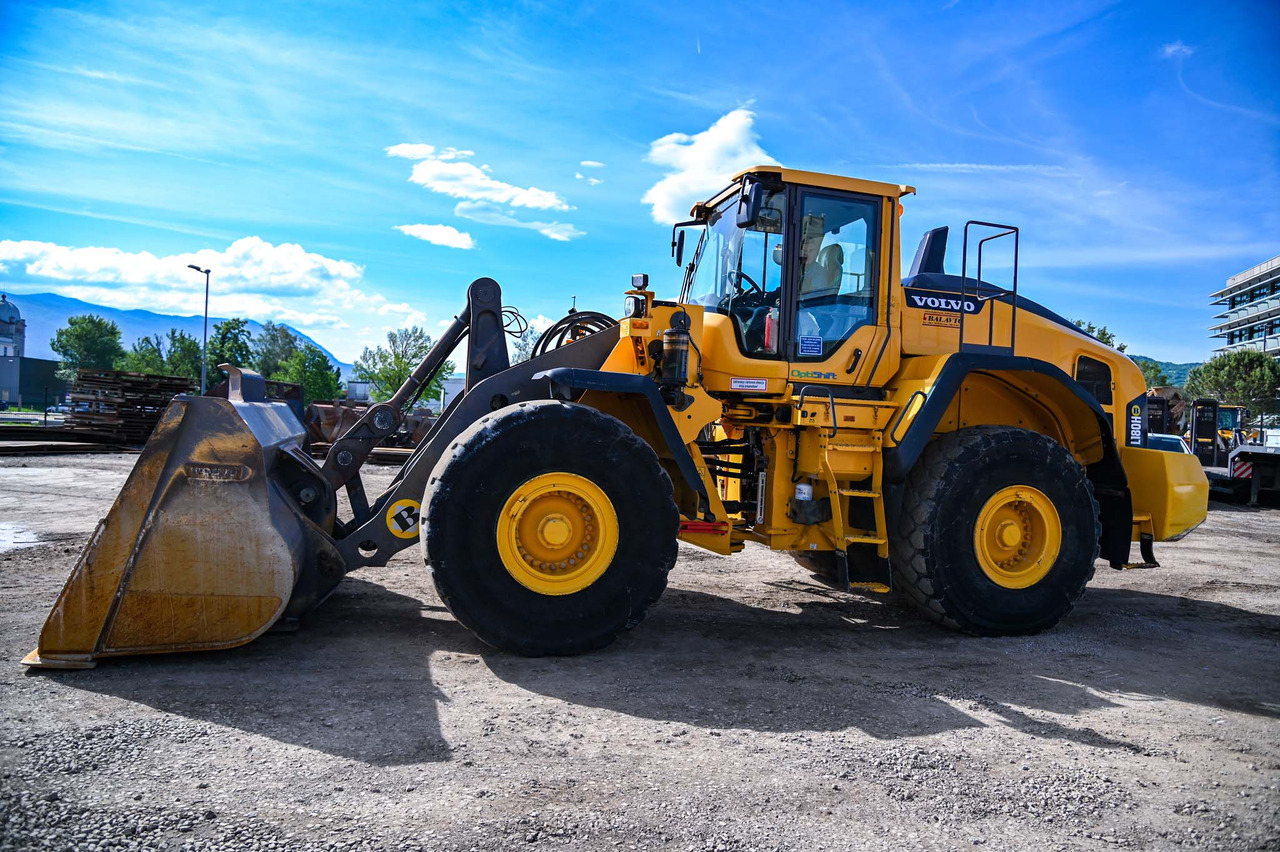Volvo L180H - Wheel loader: gambar 2 Volvo L180H - Wheel loader: gambar 2