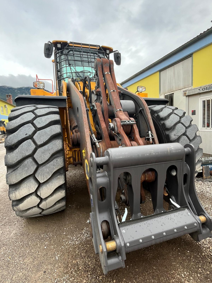 Volvo L220H - Wheel loader: gambar 5 Volvo L220H - Wheel loader: gambar 5