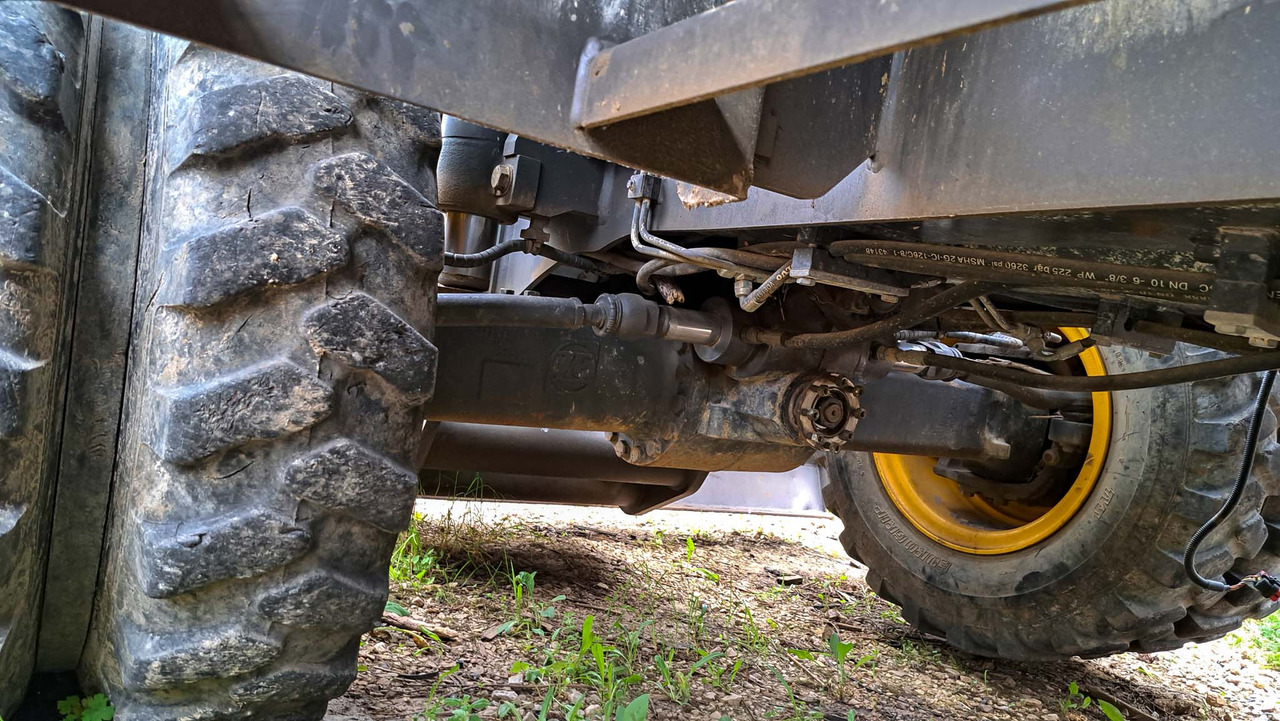 Volvo front axle 14693936 for Volvo EWR150E, EW180E, EWR170E, EW200E MH, EW160E - As roda depan untuk Ekskavator: gambar 2 Volvo front axle 14693936 for Volvo EWR150E, EW180E, EWR170E, EW200E MH, EW160E - As roda depan untuk Ekskavator: gambar 2