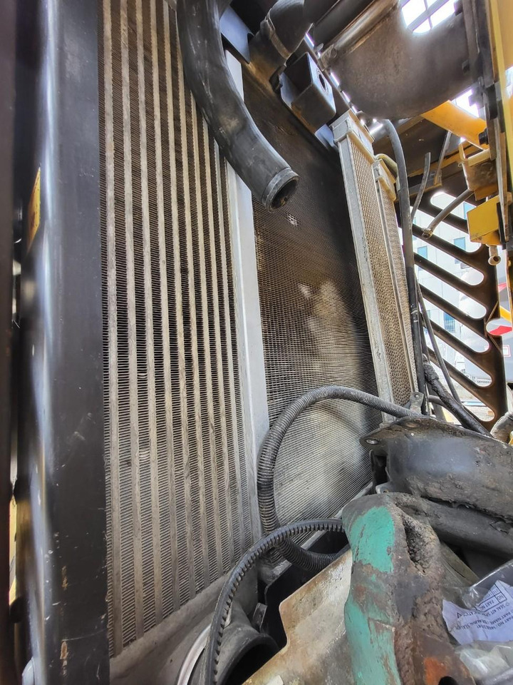 Volvo radiator - Radiator untuk Loader konstruksi: gambar 2 Volvo radiator - Radiator untuk Loader konstruksi: gambar 2