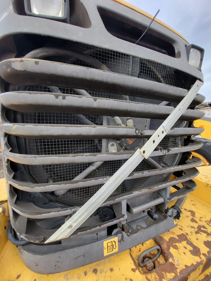 Volvo radiator - Radiator untuk Loader konstruksi: gambar 1 Volvo radiator - Radiator untuk Loader konstruksi: gambar 1