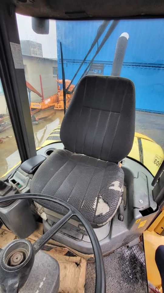Volvo seat 2811579 for Volvo L30, L32, L35, L40, L45 - Tempat duduk untuk Wheel loader: gambar 1 Volvo seat 2811579 for Volvo L30, L32, L35, L40, L45 - Tempat duduk untuk Wheel loader: gambar 1