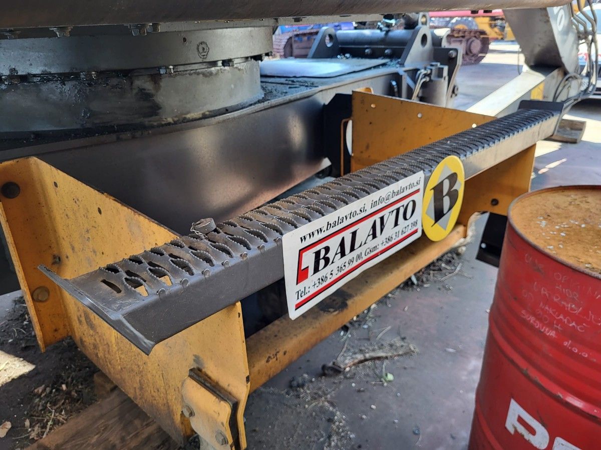 Volvo steps 14622725 - Langkah kaki untuk Ekskavator: gambar 1 Volvo steps 14622725 - Langkah kaki untuk Ekskavator: gambar 1