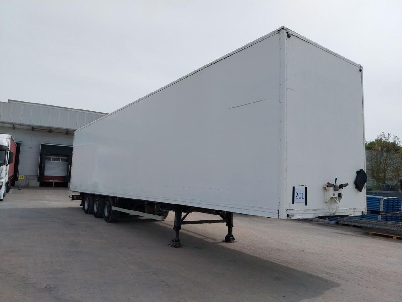 Kramer SANH geschl. Kasten - Semi-trailer kotak tertutup: gambar 1 Kramer SANH geschl. Kasten - Semi-trailer kotak tertutup: gambar 1