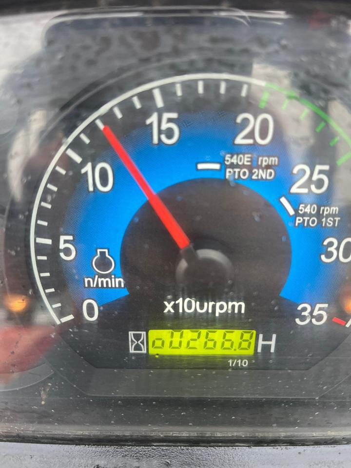 Branson F50RN Traktor, Frontlader, wenig Stunden, Fronthydraulik - Traktor kompak: gambar 5 Branson F50RN Traktor, Frontlader, wenig Stunden, Fronthydraulik - Traktor kompak: gambar 5