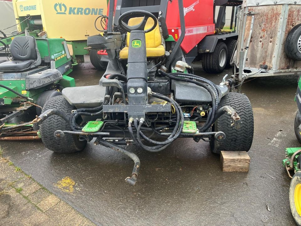 John Deere Spindelmäher, Großflächenmäher 2243, 2500A, 3235C - Mesin pemotong rumput: gambar 5 John Deere Spindelmäher, Großflächenmäher 2243, 2500A, 3235C - Mesin pemotong rumput: gambar 5
