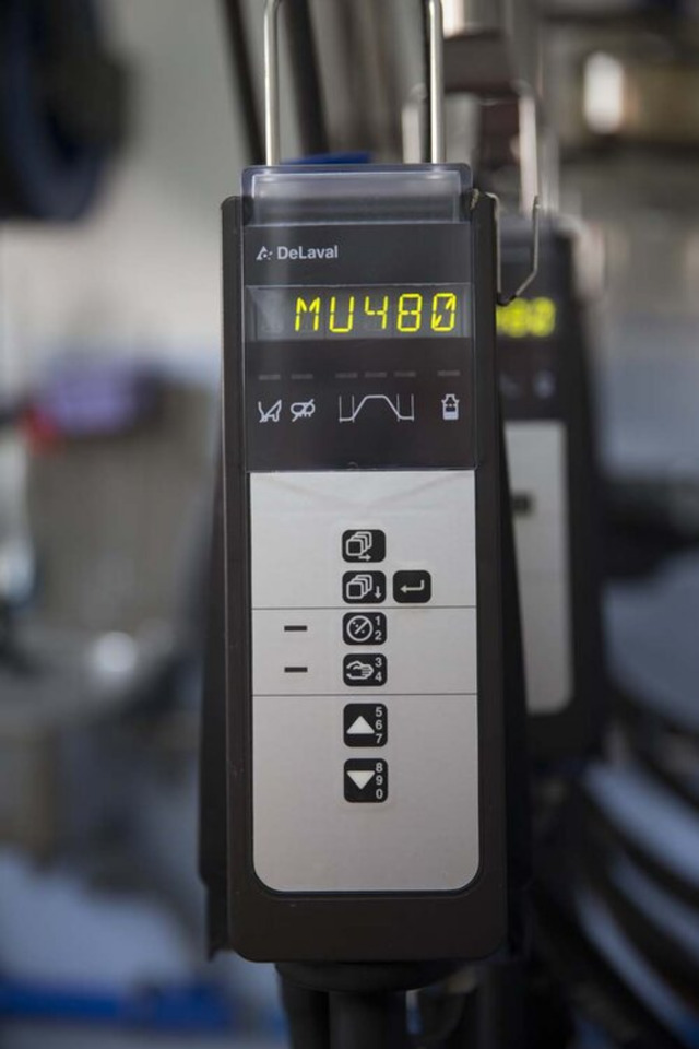 MXA0044 22 DeLaval milking unit MU486 Part No. 87979930 - Peralatan pemerahan: gambar 2 MXA0044 22 DeLaval milking unit MU486 Part No. 87979930 - Peralatan pemerahan: gambar 2