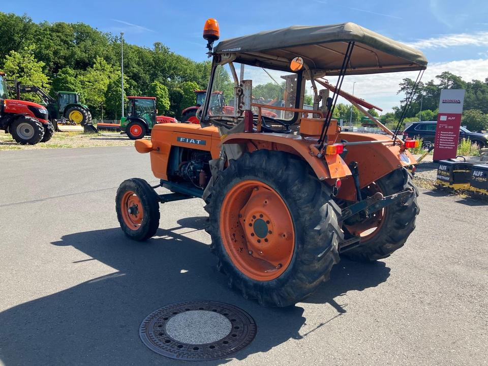Traktor Fiat 315 Oldtimer mit Mähwerk Baujahr 1968 - Traktor: gambar 4 Traktor Fiat 315 Oldtimer mit Mähwerk Baujahr 1968 - Traktor: gambar 4