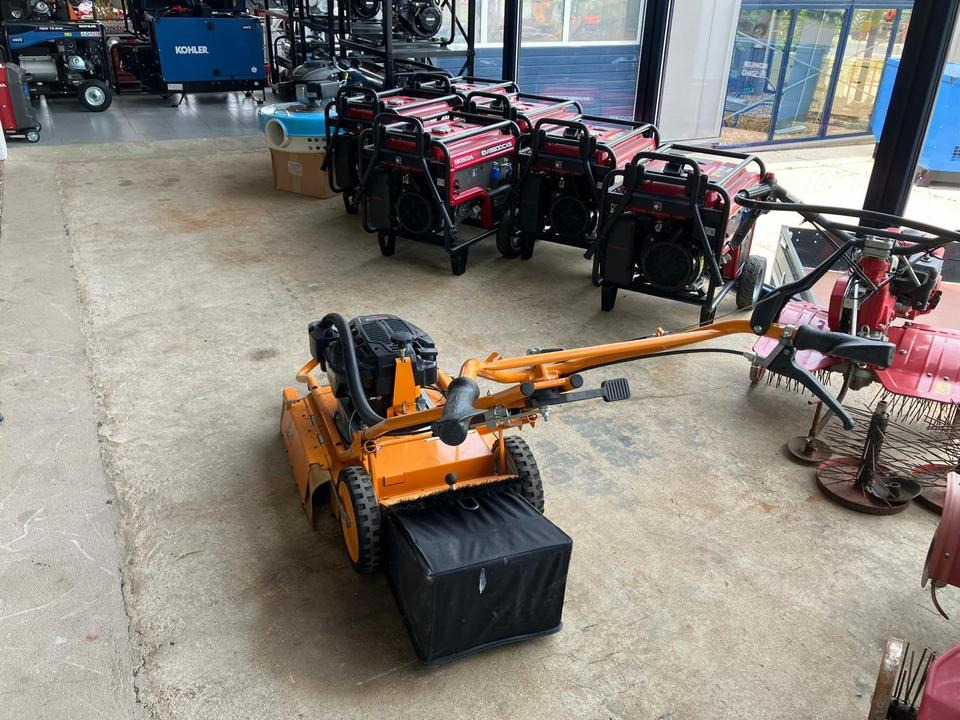 Wildkrautbürste AS 50 Weed Hex Unkrautbürste - Peralatan kebun: gambar 2 Wildkrautbürste AS 50 Weed Hex Unkrautbürste - Peralatan kebun: gambar 2