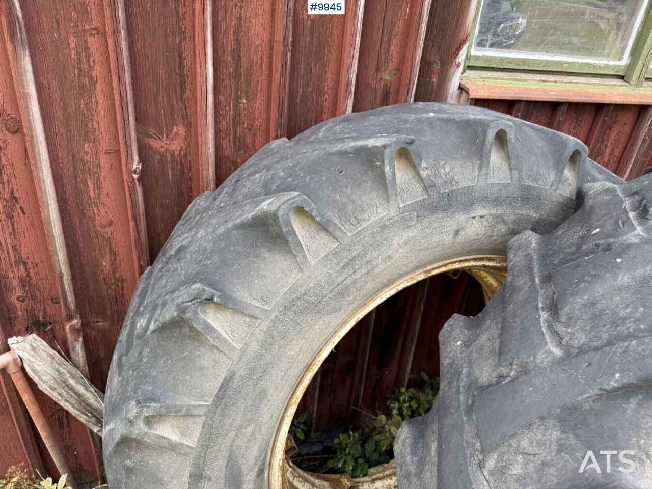 2 tractor tires with rims and rings - Roda untuk Traktor: gambar 4 2 tractor tires with rims and rings - Roda untuk Traktor: gambar 4