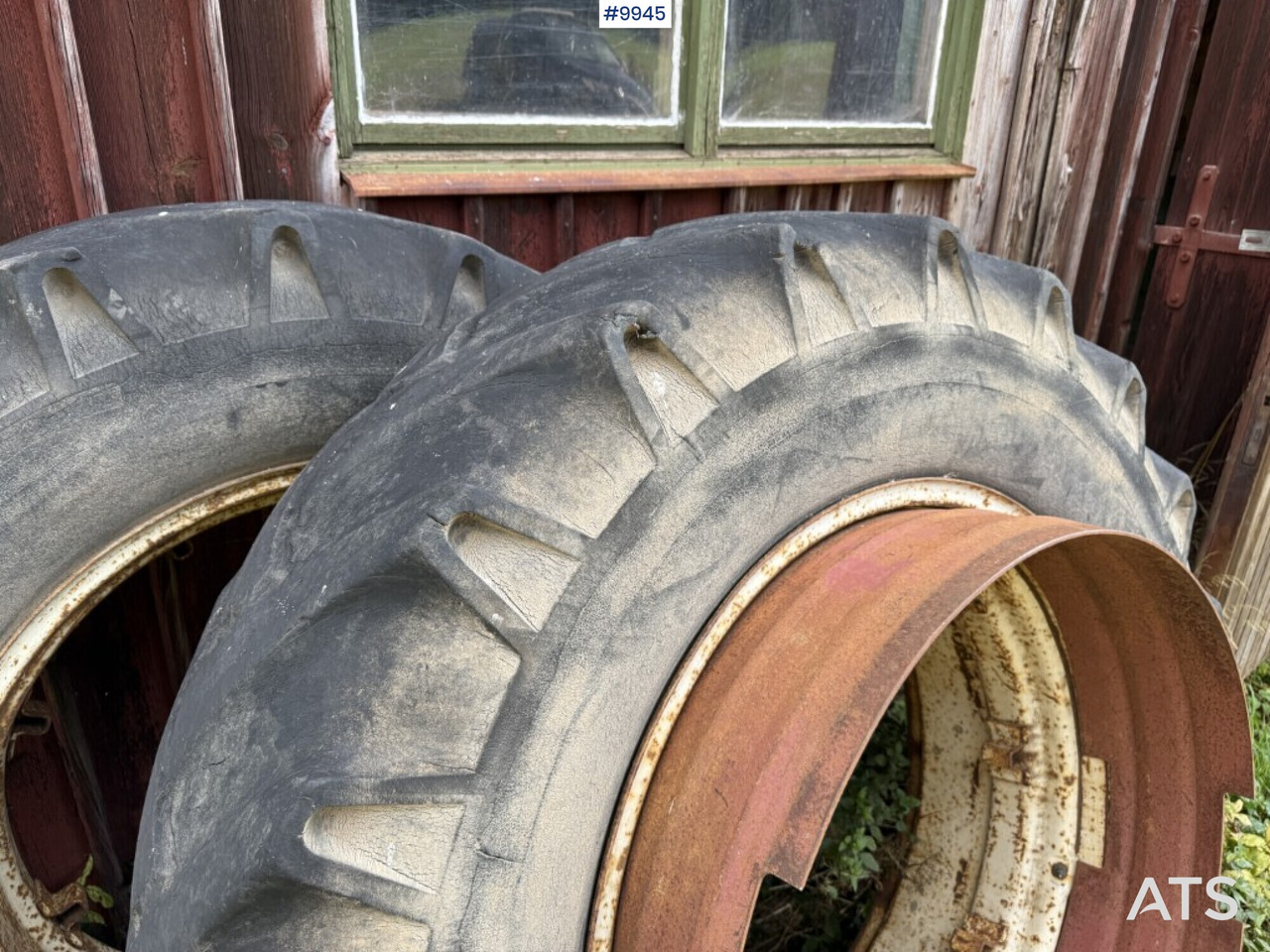 2 tractor tires with rims and rings - Roda untuk Traktor: gambar 3 2 tractor tires with rims and rings - Roda untuk Traktor: gambar 3