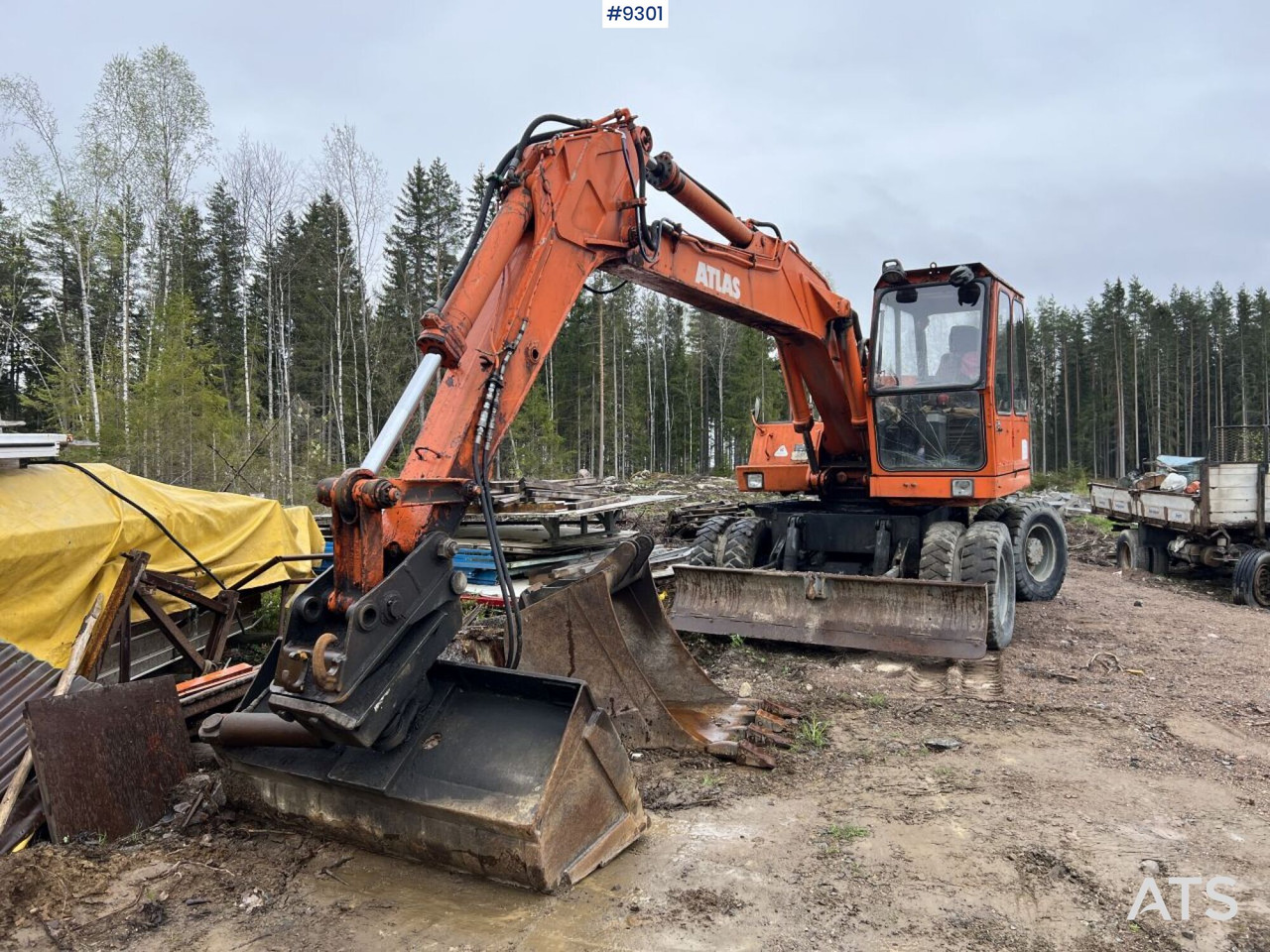 Ekskavator roda Atlas 1302 E Wheeled excavator with attachments (VIDEO): gambar 13