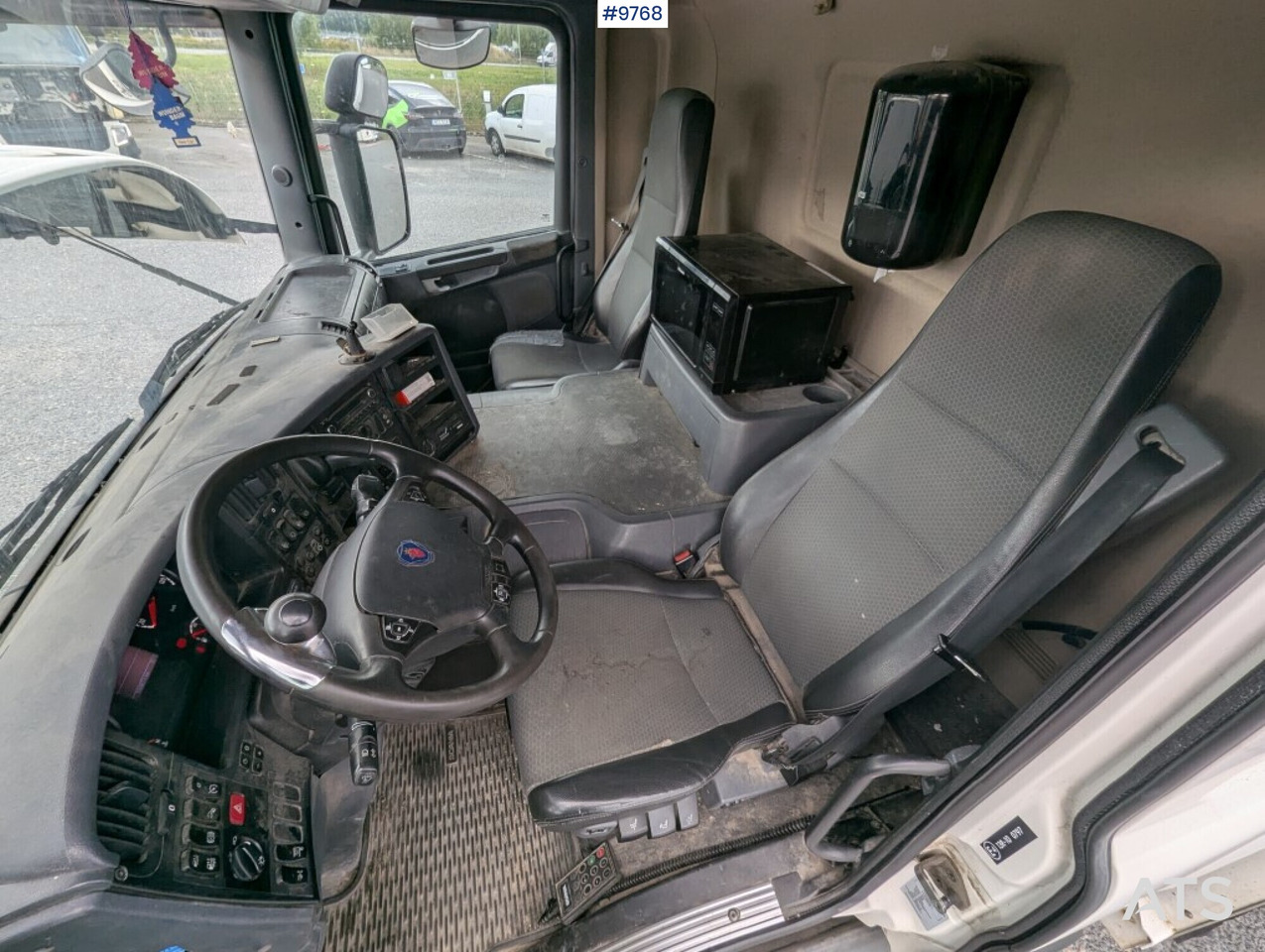 Box Truck Scania P280 4X2 with tail lift - Truk box: gambar 5 Box Truck Scania P280 4X2 with tail lift - Truk box: gambar 5