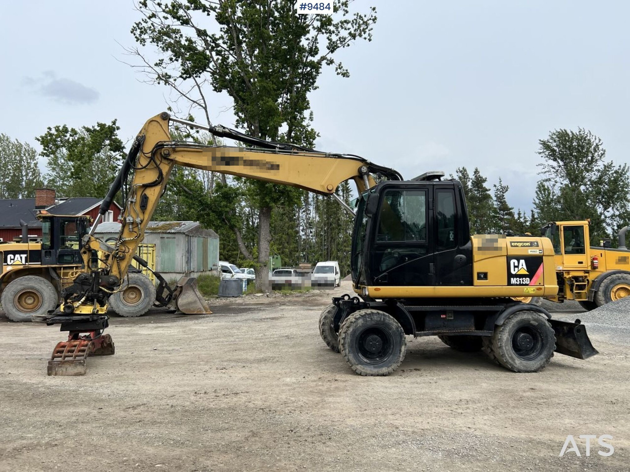 CAT M313D with tipping wagon and attachments (VIDEO) - Ekskavator roda: gambar 2 CAT M313D with tipping wagon and attachments (VIDEO) - Ekskavator roda: gambar 2