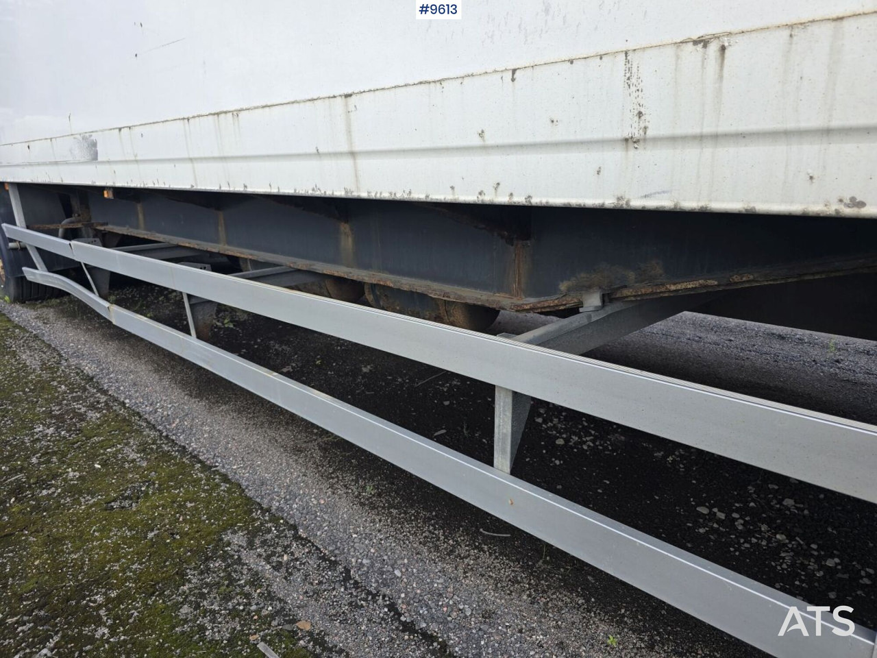 Cabinet trailer VAK V-4-40 openable side - Trailer kotak tertutup: gambar 4 Cabinet trailer VAK V-4-40 openable side - Trailer kotak tertutup: gambar 4