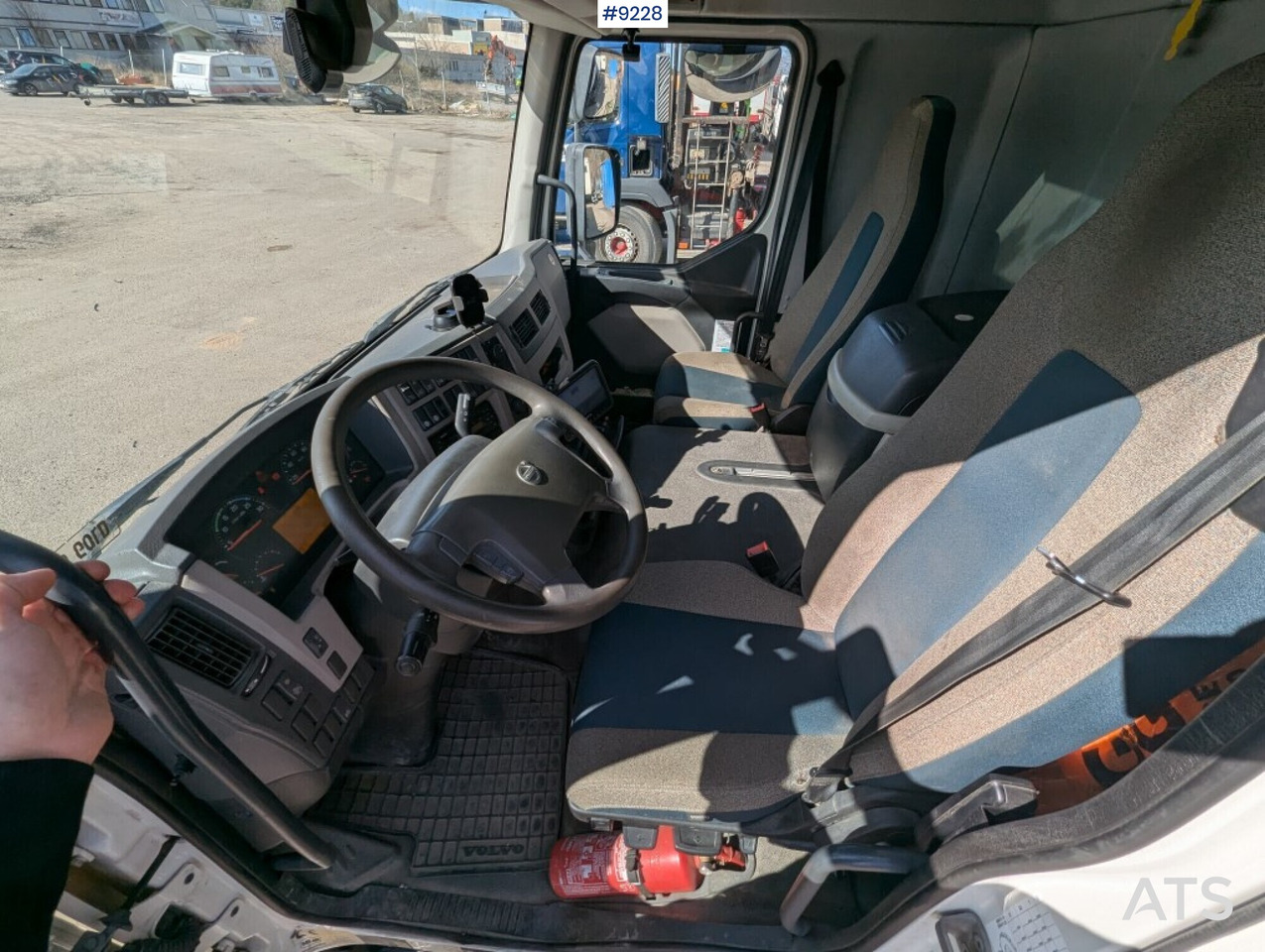 Crane Truck Volvo FL 280 4X2 with HIAB XS 144 E-5 crane (SEE VIDEO) - Truk derek: gambar 5 Crane Truck Volvo FL 280 4X2 with HIAB XS 144 E-5 crane (SEE VIDEO) - Truk derek: gambar 5