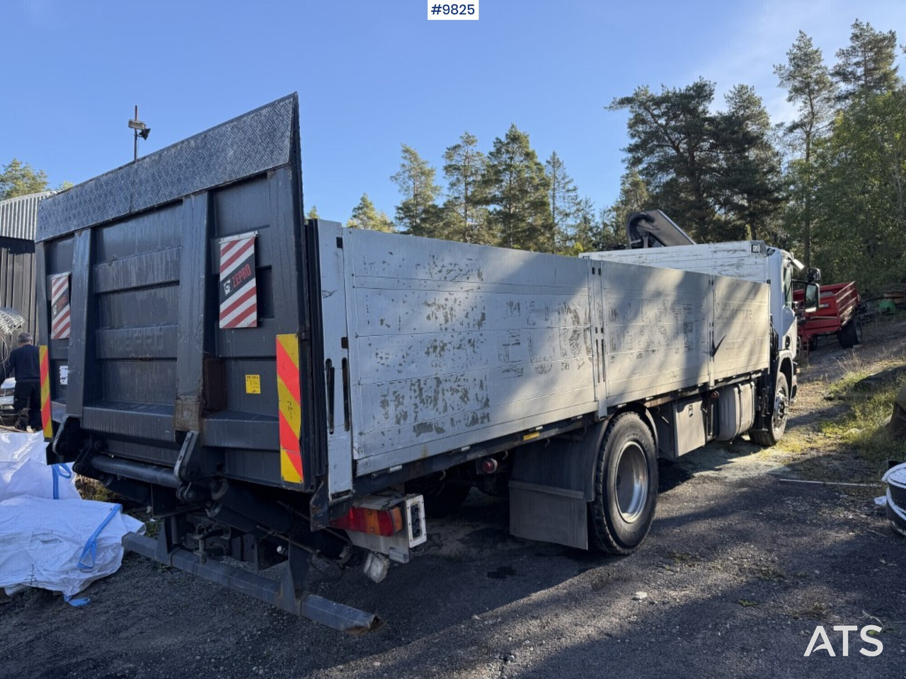 Crane truck Scania P94 230 with tail lift - Truk flatbed, Truk derek: gambar 4 Crane truck Scania P94 230 with tail lift - Truk flatbed, Truk derek: gambar 4