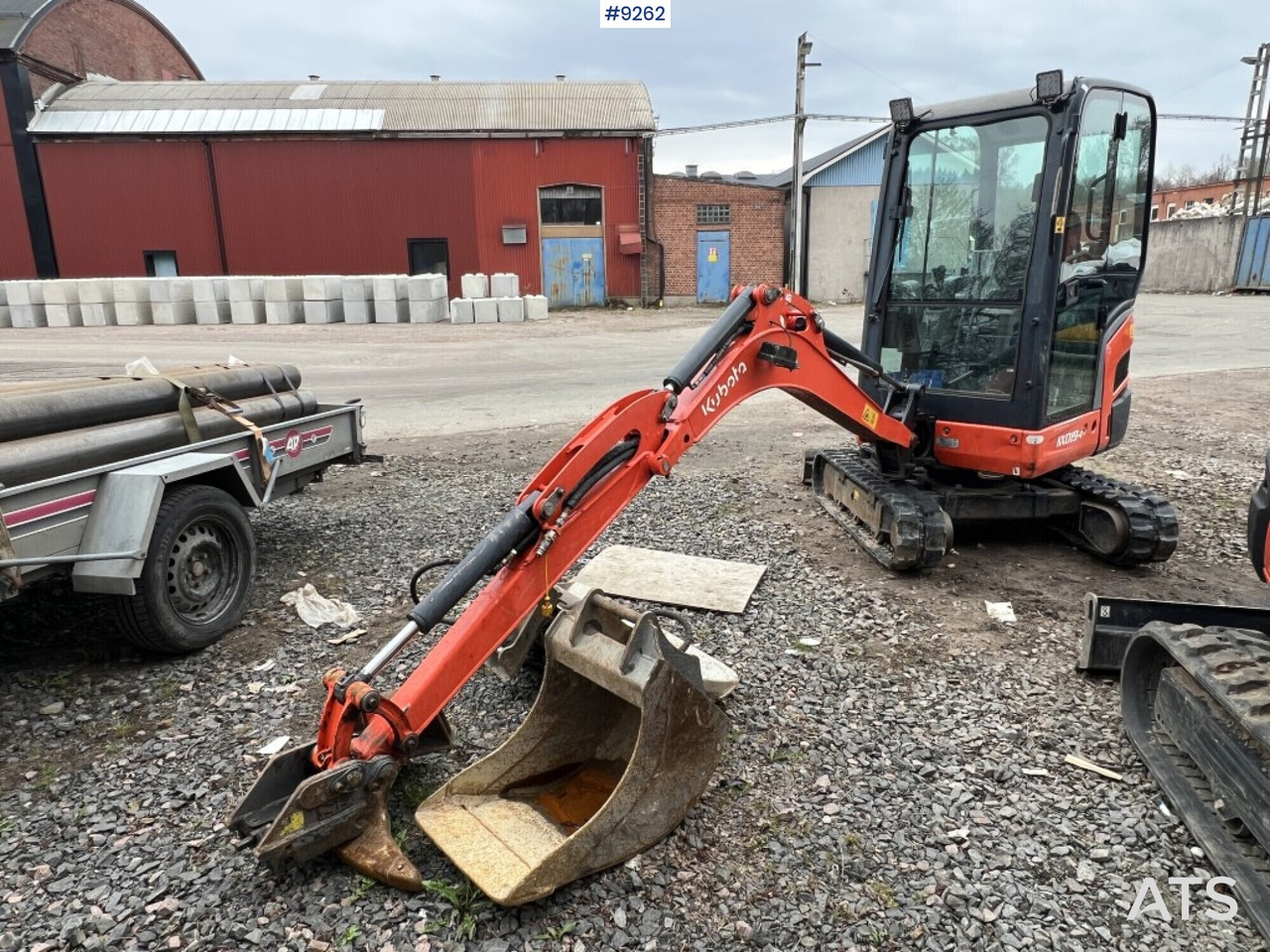 Crawler excavator Kubota KX 019-4 with accessories - Ekskavator perayap: gambar 1 Crawler excavator Kubota KX 019-4 with accessories - Ekskavator perayap: gambar 1
