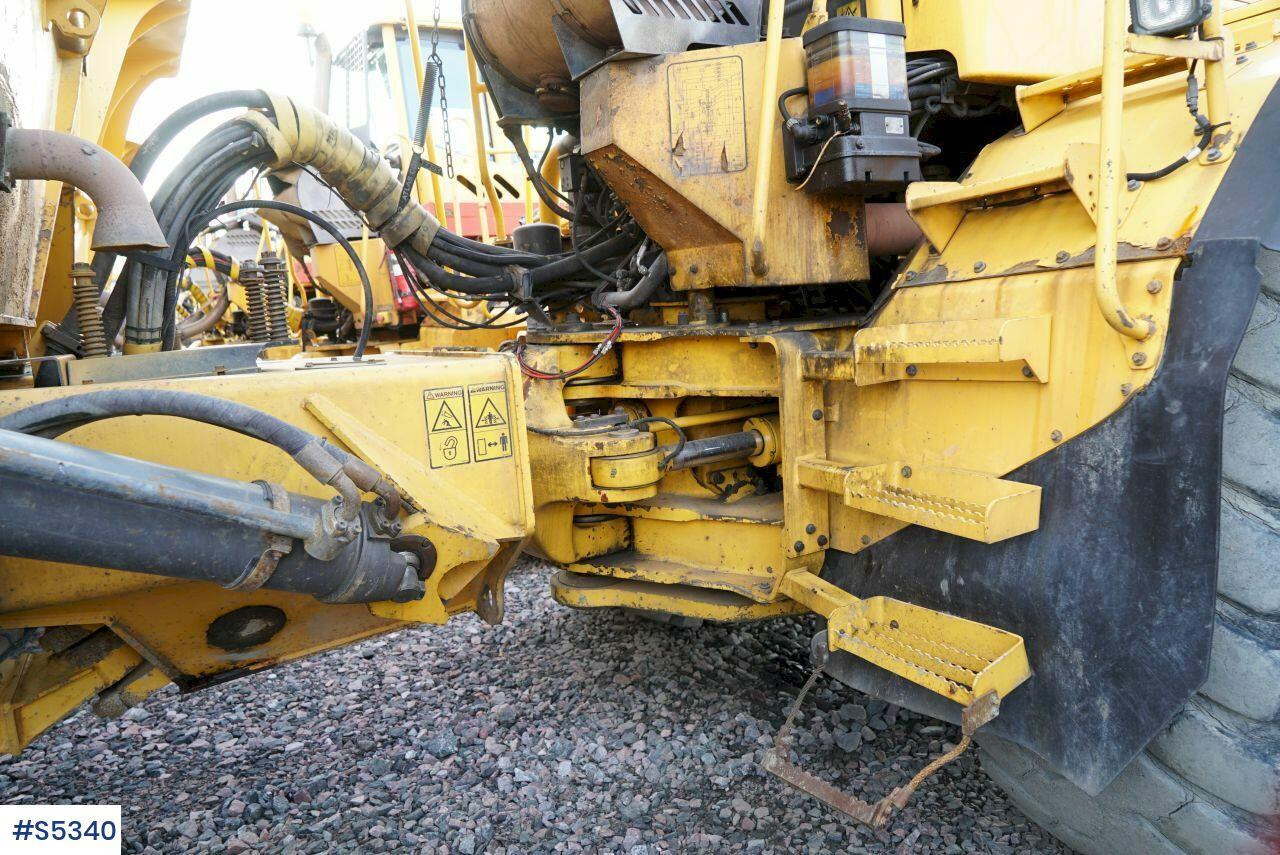 Tempat sampah DUMPER Volvo A40D 6x6: gambar 7 Tempat sampah DUMPER Volvo A40D 6x6: gambar 7