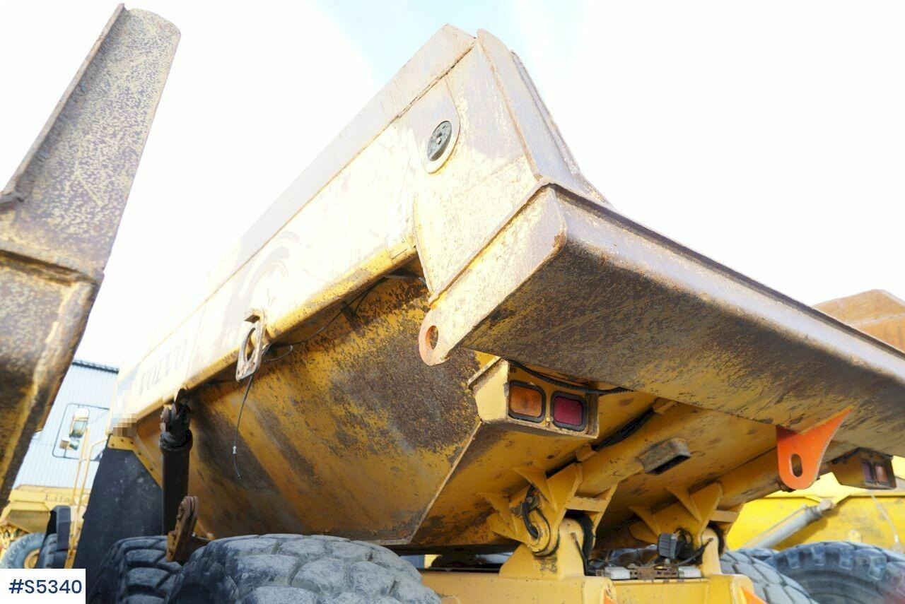 Tempat sampah DUMPER Volvo A40D 6x6: gambar 12 Tempat sampah DUMPER Volvo A40D 6x6: gambar 12