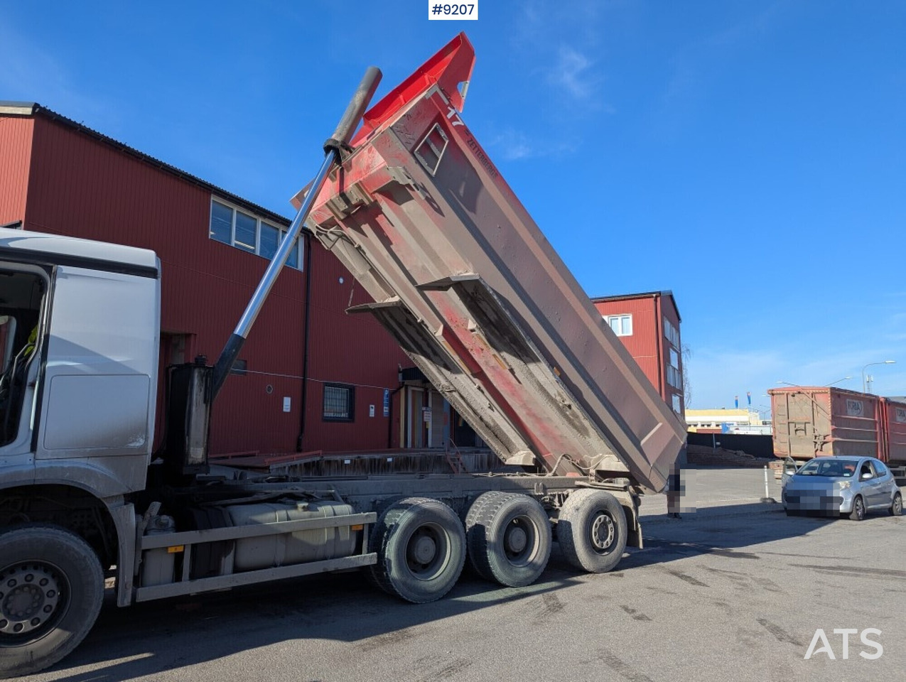 Dump / tipper truck Mercedes Benz Arocs 3253 8X4 - Truk jungkit: gambar 5 Dump / tipper truck Mercedes Benz Arocs 3253 8X4 - Truk jungkit: gambar 5