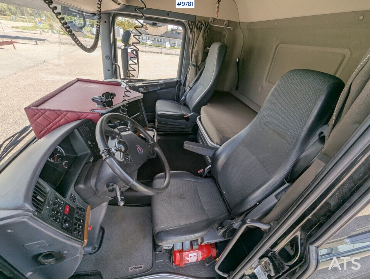 Dump truck Scania R520 8X4 - Truk jungkit: gambar 5 Dump truck Scania R520 8X4 - Truk jungkit: gambar 5