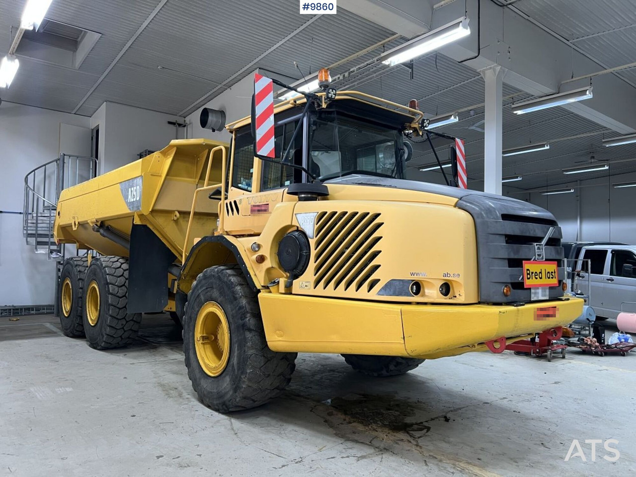Dumper Volvo A25D 6x6 - Tempat sampah artikulasi: gambar 1 Dumper Volvo A25D 6x6 - Tempat sampah artikulasi: gambar 1