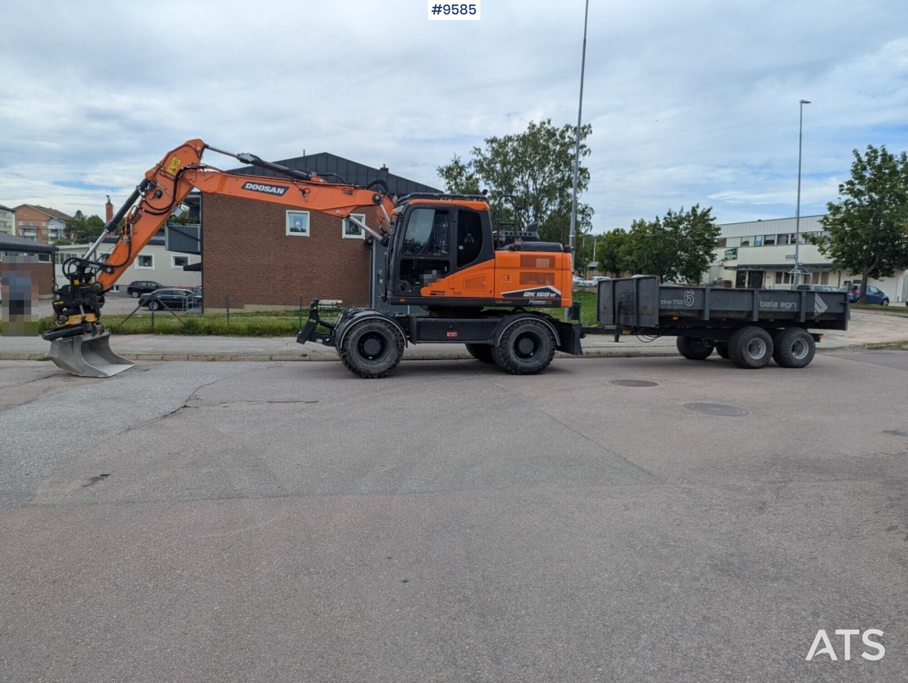 Excavator Doosan DX160W-7 with tipper (SEE VIDEO) - Ekskavator roda: gambar 3 Excavator Doosan DX160W-7 with tipper (SEE VIDEO) - Ekskavator roda: gambar 3