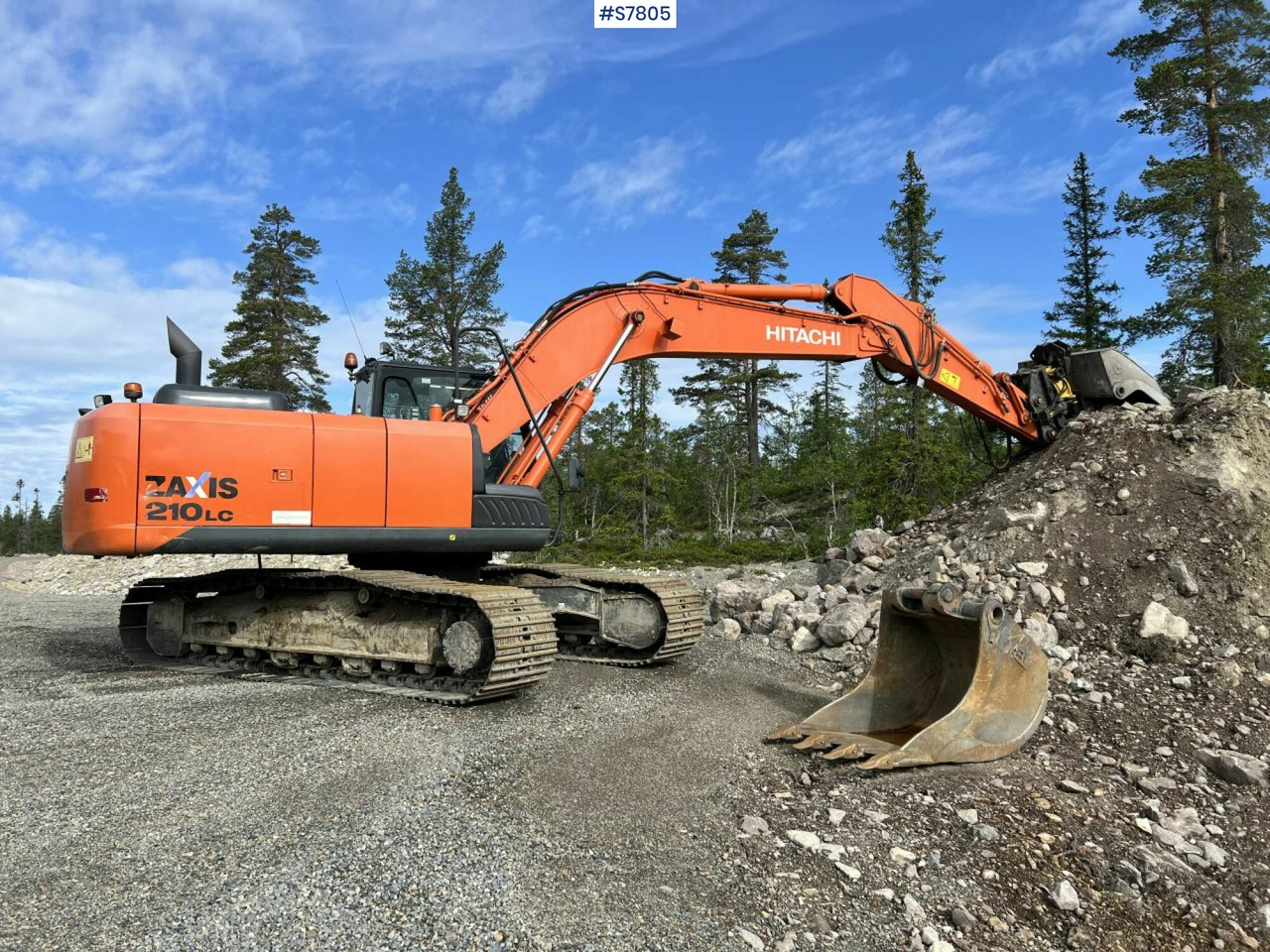 Excavator Hitachi ZX 210 LC-5B New tracks - Ekskavator perayap: gambar 2 Excavator Hitachi ZX 210 LC-5B New tracks - Ekskavator perayap: gambar 2