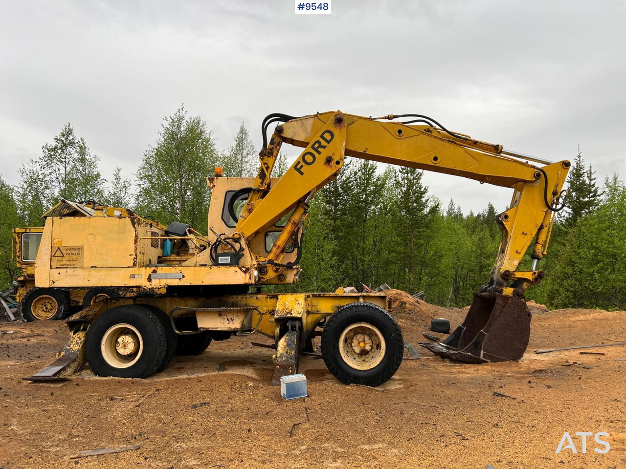 FORD Wheel excavator - Ekskavator roda: gambar 1 FORD Wheel excavator - Ekskavator roda: gambar 1