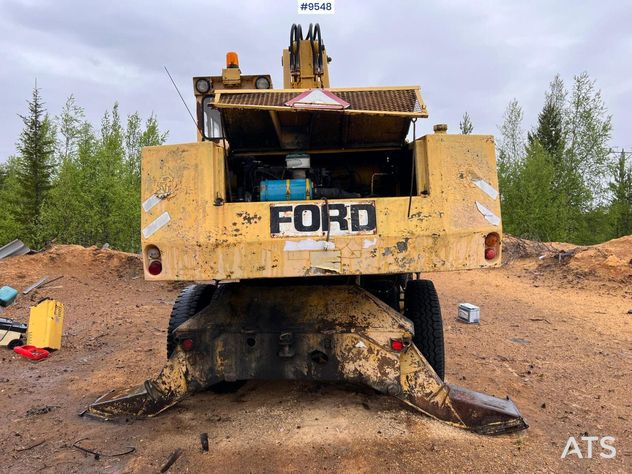 FORD Wheel excavator (VIDEO) - Ekskavator roda: gambar 3 FORD Wheel excavator (VIDEO) - Ekskavator roda: gambar 3