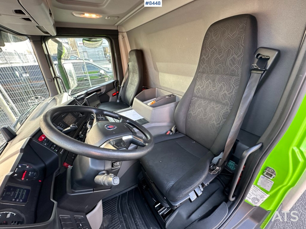 Gas powered Box Truck Scania P280 - Truk box: gambar 4 Gas powered Box Truck Scania P280 - Truk box: gambar 4