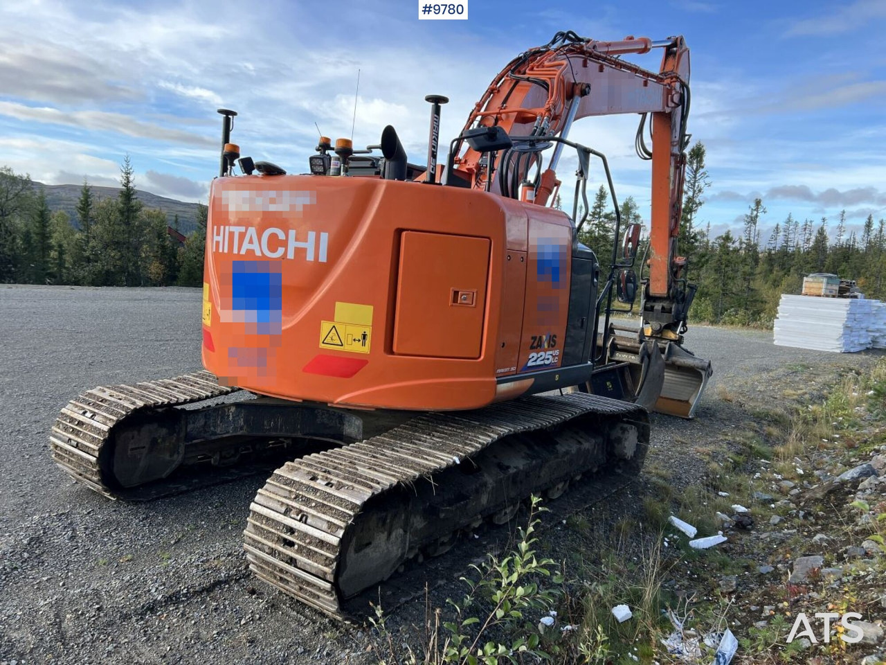 Hitachi ZX 225 US LC-L with excavation system and attachments - Ekskavator perayap: gambar 4 Hitachi ZX 225 US LC-L with excavation system and attachments - Ekskavator perayap: gambar 4