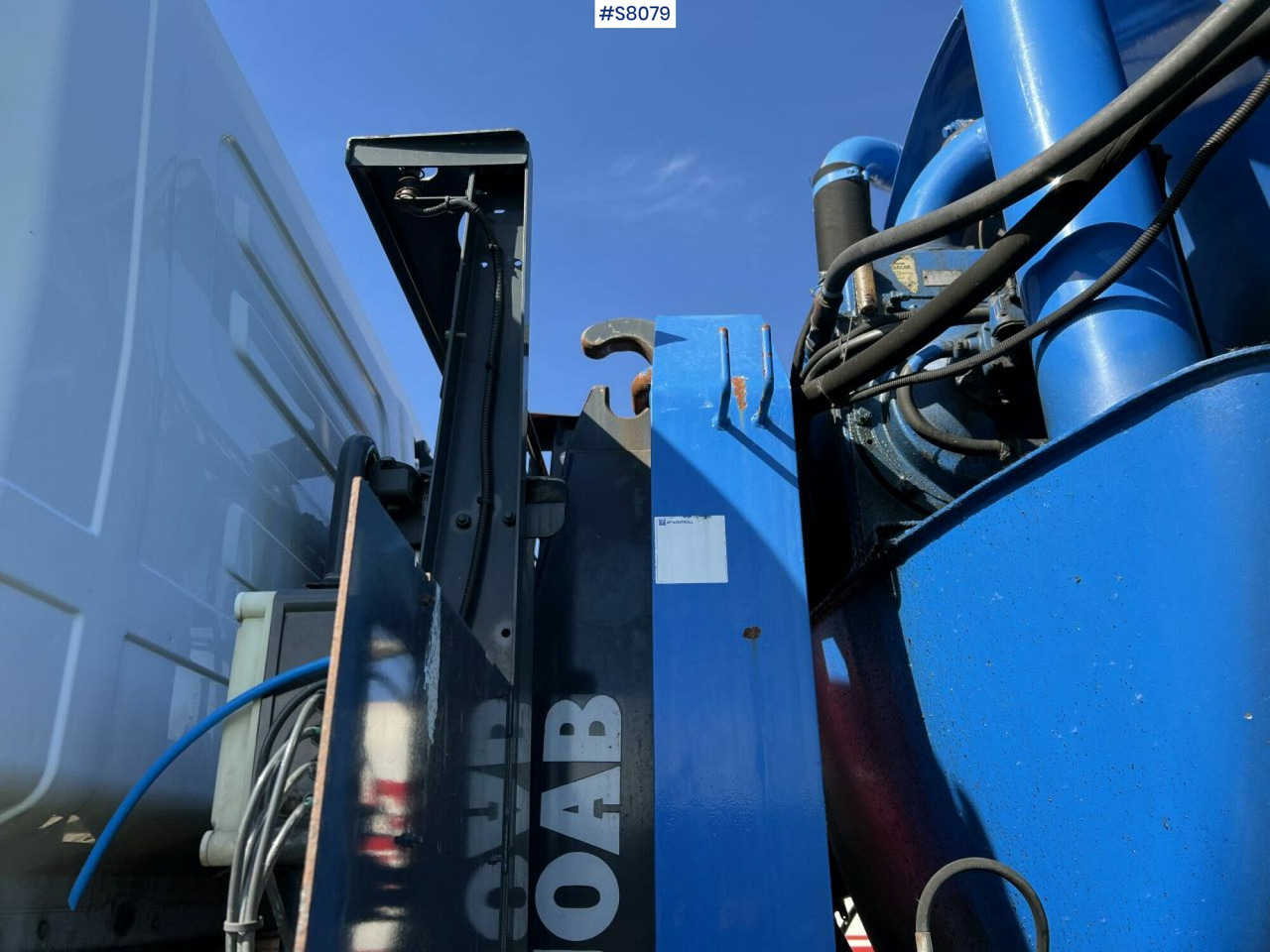 Hook Truck Mercedes Benz 2546 L 6x2 - Hook lift: gambar 3 Hook Truck Mercedes Benz 2546 L 6x2 - Hook lift: gambar 3