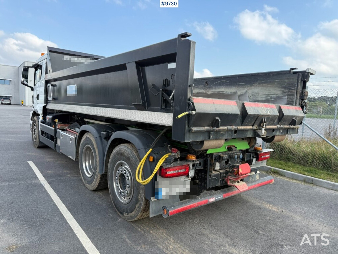 Hook lift Hook lift MAN TGS 26.510 with crane flatbed and gravel flatbed: gambar 7 Hook lift Hook lift MAN TGS 26.510 with crane flatbed and gravel flatbed: gambar 7