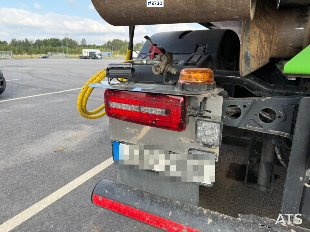 Hook lift Hook lift MAN TGS 26.510 with crane flatbed and gravel flatbed: gambar 16 Hook lift Hook lift MAN TGS 26.510 with crane flatbed and gravel flatbed: gambar 16