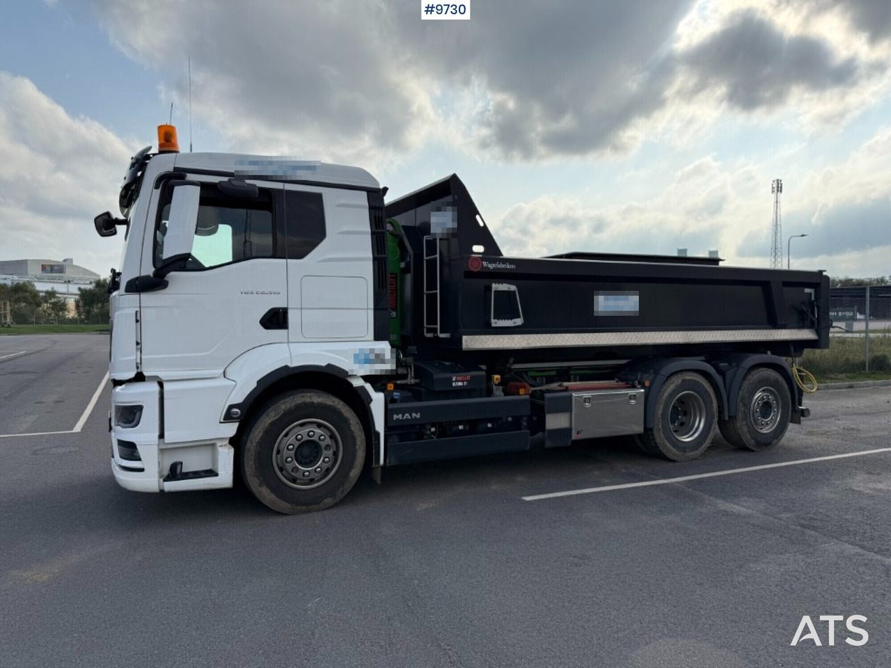 Hook lift MAN TGS 26.510 with crane flatbed and gravel flatbed - Hook lift: gambar 2 Hook lift MAN TGS 26.510 with crane flatbed and gravel flatbed - Hook lift: gambar 2