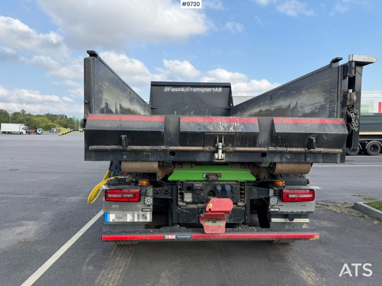Hook lift Hook lift MAN TGS 26.510 with crane flatbed and gravel flatbed: gambar 8 Hook lift Hook lift MAN TGS 26.510 with crane flatbed and gravel flatbed: gambar 8