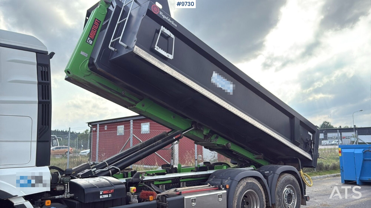 Hook lift Hook lift MAN TGS 26.510 with crane flatbed and gravel flatbed: gambar 15 Hook lift Hook lift MAN TGS 26.510 with crane flatbed and gravel flatbed: gambar 15