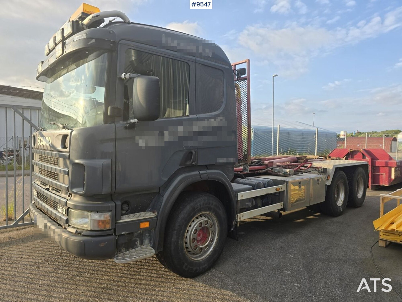 Hooklift Truck Scania P124 6x2 - Hook lift: gambar 1 Hooklift Truck Scania P124 6x2 - Hook lift: gambar 1