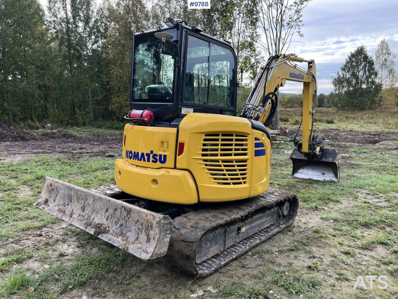 KOMATSU PC55MR-5E0 Excavator with attachments (SEE VIDEO) - Ekskavator mini: gambar 4 KOMATSU PC55MR-5E0 Excavator with attachments (SEE VIDEO) - Ekskavator mini: gambar 4