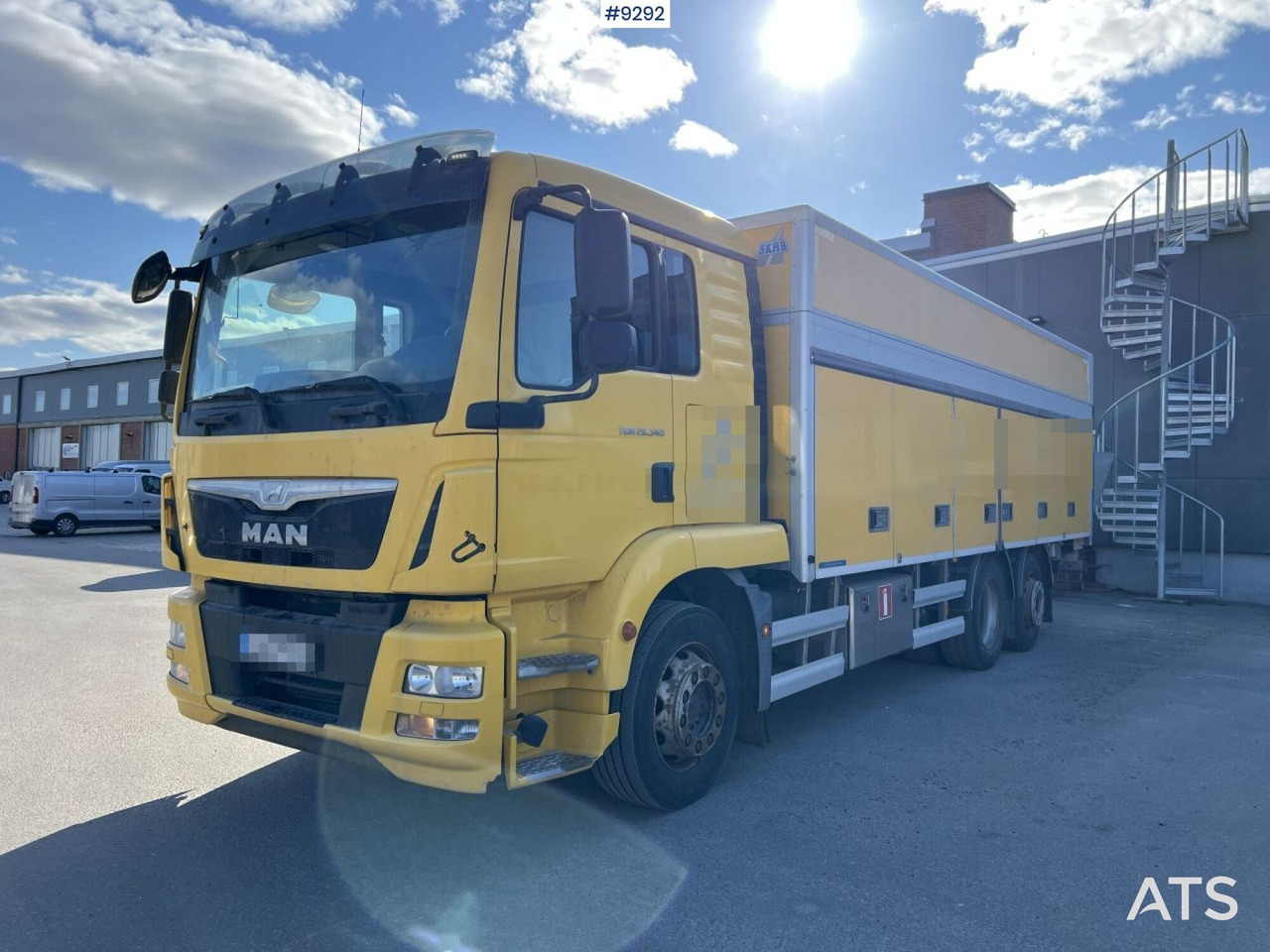 Truk box MAN TGM 26.340 6X2 Box truck: gambar 18 Truk box MAN TGM 26.340 6X2 Box truck: gambar 18