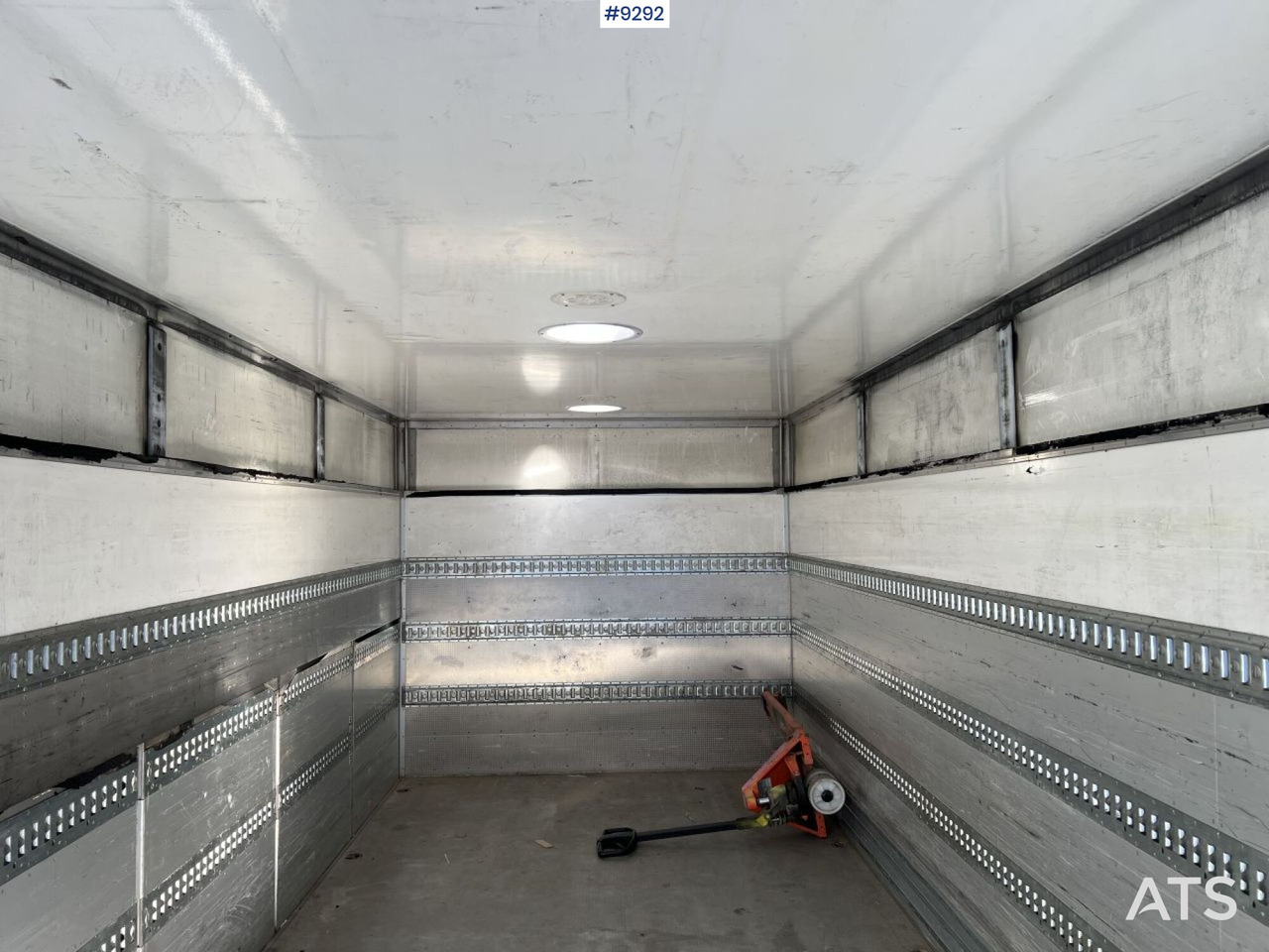 Truk box MAN TGM 26.340 6X2 Box truck: gambar 13 Truk box MAN TGM 26.340 6X2 Box truck: gambar 13