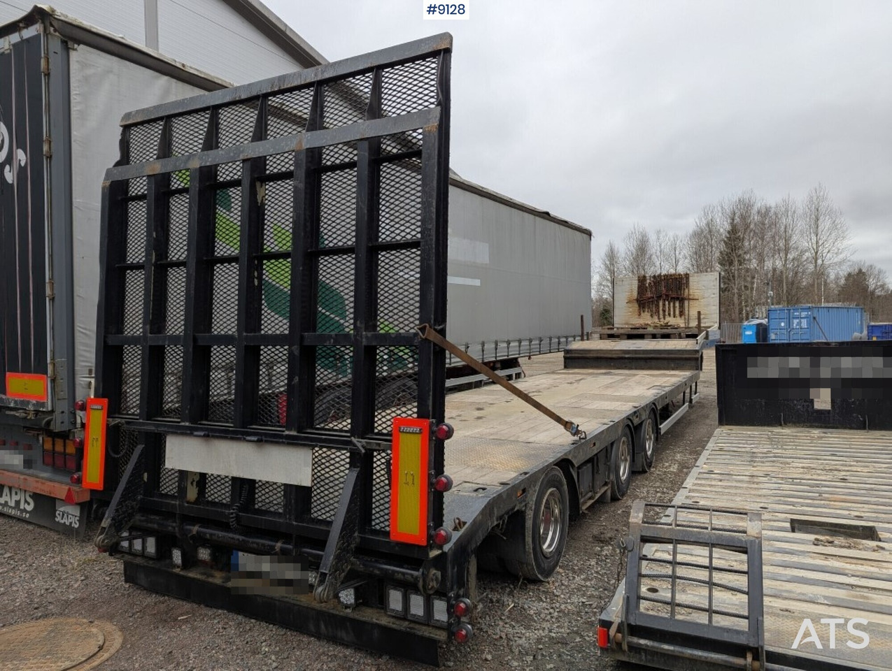 Machine trailer / Trombon trailer with hydraulic ramp - Semi-trailer low bed: gambar 3 Machine trailer / Trombon trailer with hydraulic ramp - Semi-trailer low bed: gambar 3