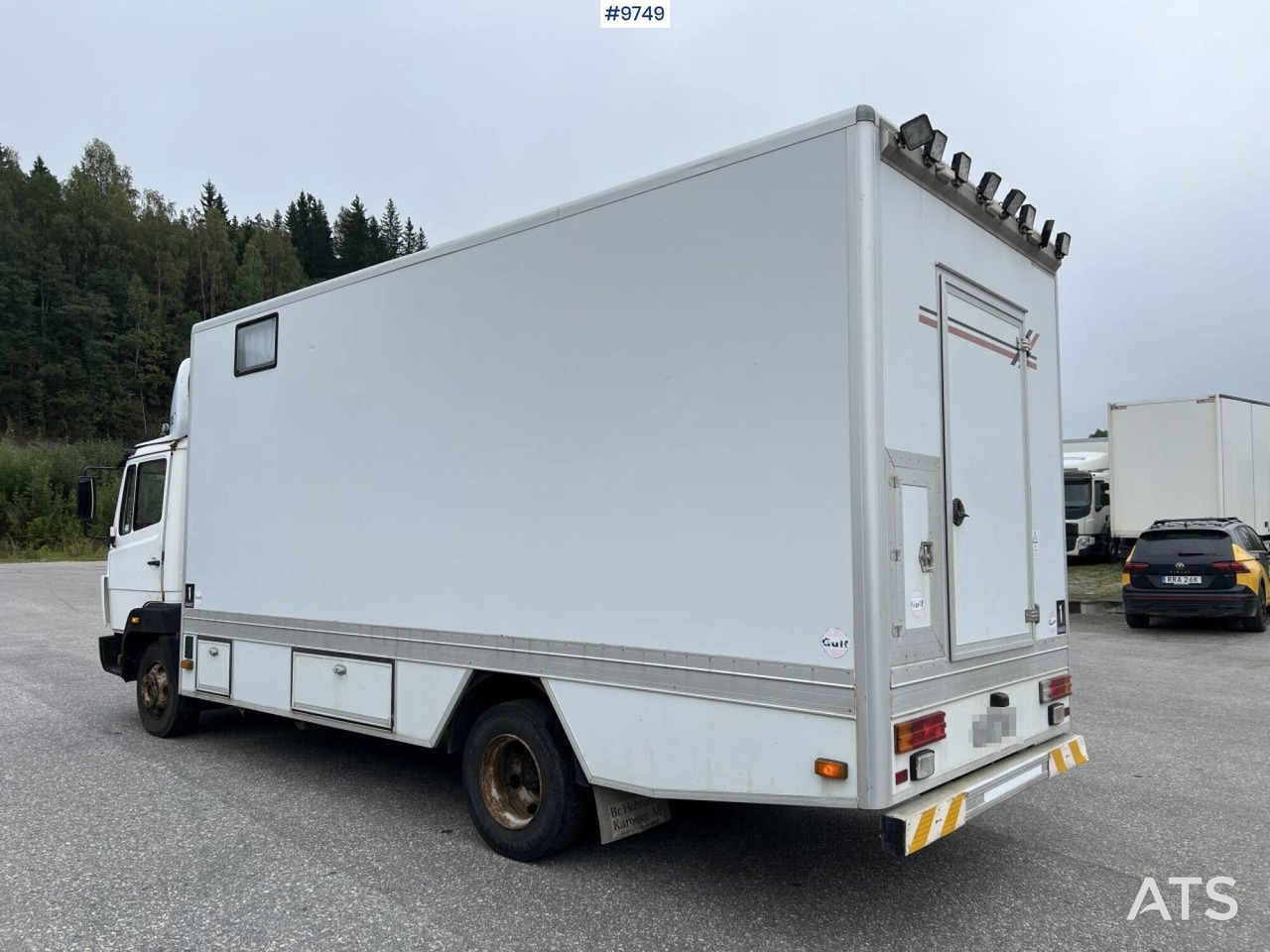 Mercedes Benz 814 Truck with living quarters/workshop section - Truk box: gambar 3 Mercedes Benz 814 Truck with living quarters/workshop section - Truk box: gambar 3