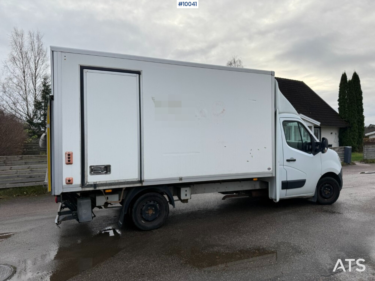 Nissan NV 400 with tail lift - Van box: gambar 2 Nissan NV 400 with tail lift - Van box: gambar 2