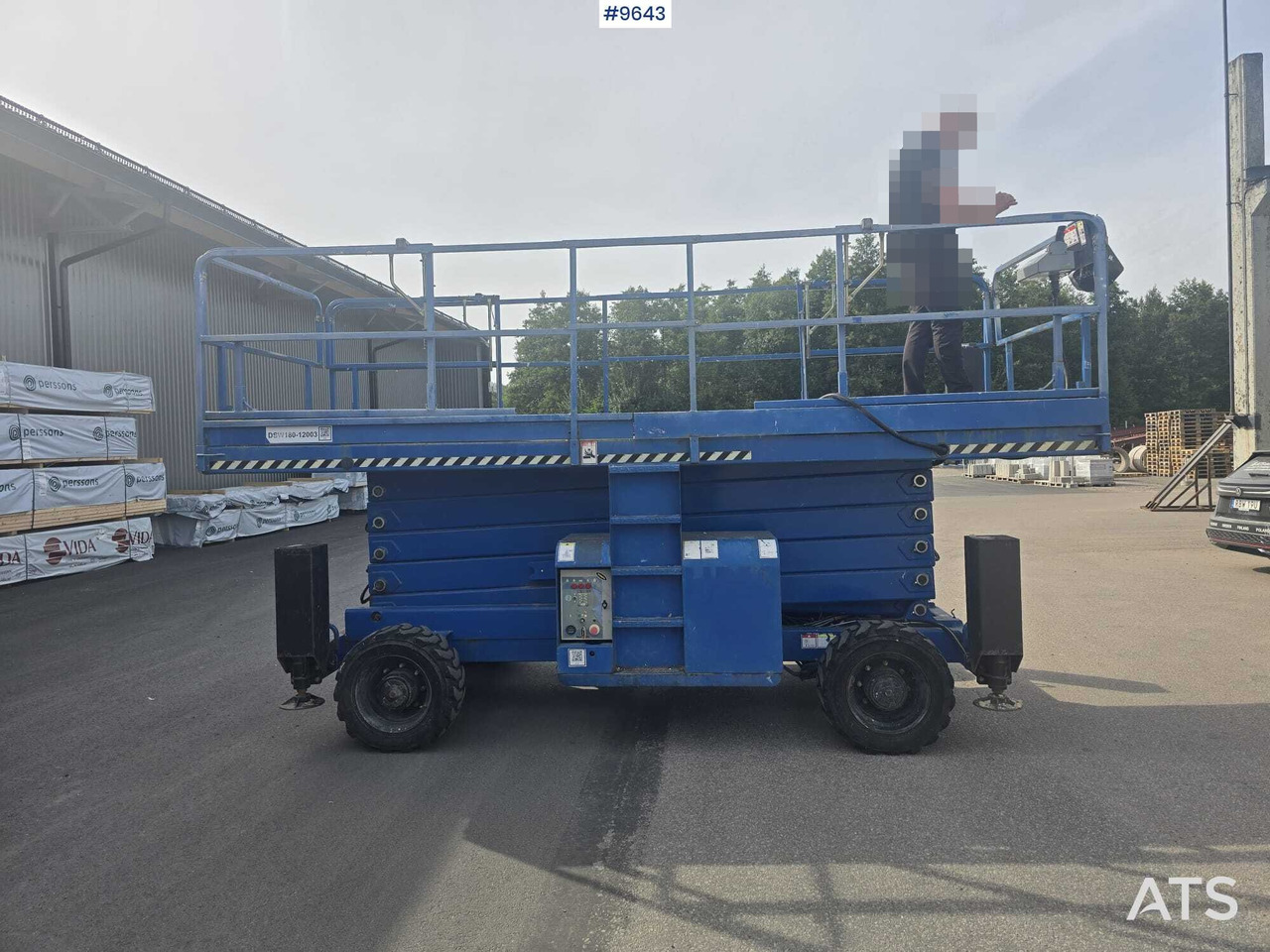Large scissor lift Haulotte (VIDEO) - Peralatan lainnya: gambar 1 Large scissor lift Haulotte (VIDEO) - Peralatan lainnya: gambar 1